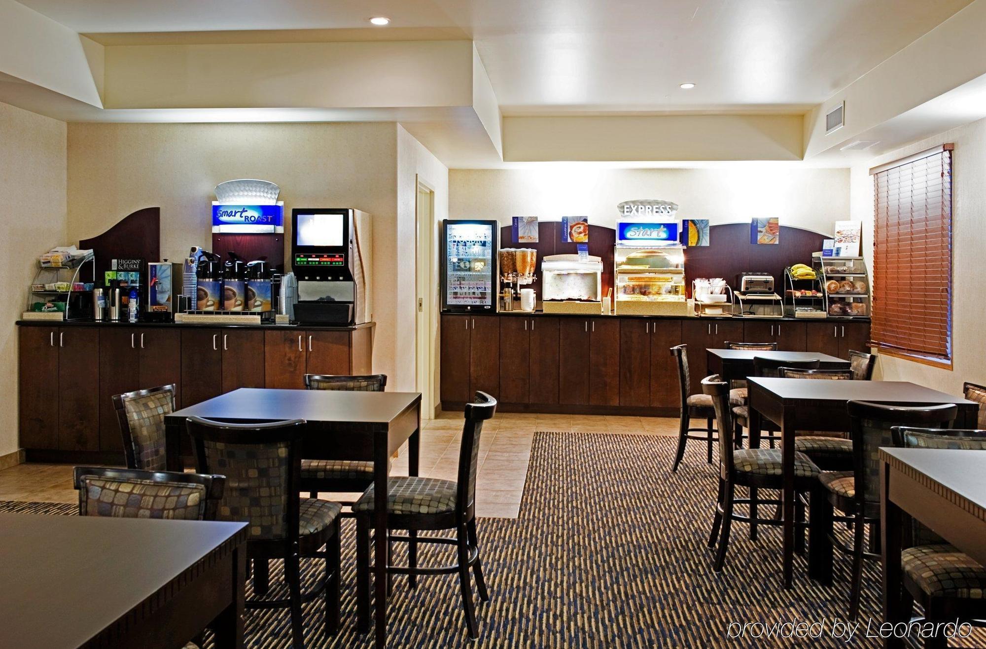 Ramada By Wyndham Prince Albert Exterior foto