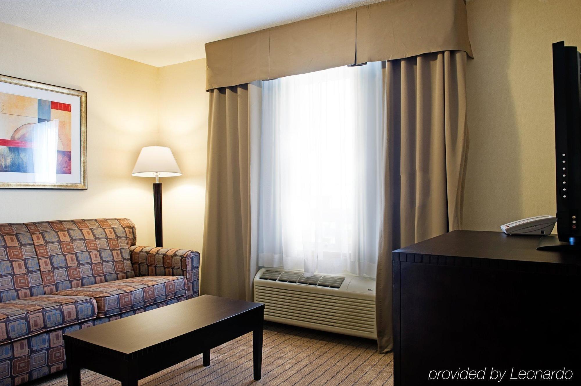 Ramada By Wyndham Prince Albert Quarto foto